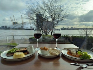 Food and drink - Radisson Blu Hotel, London Canary Wharf East (London)
