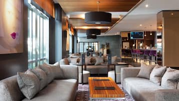 Café da manhã, almoço e jantar; culinária britânica