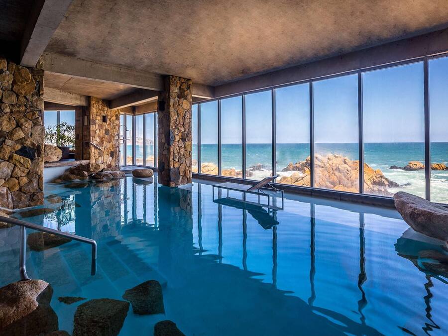 Body treatments, hydrotherapy, body scrubs, thalassotherapy, facials