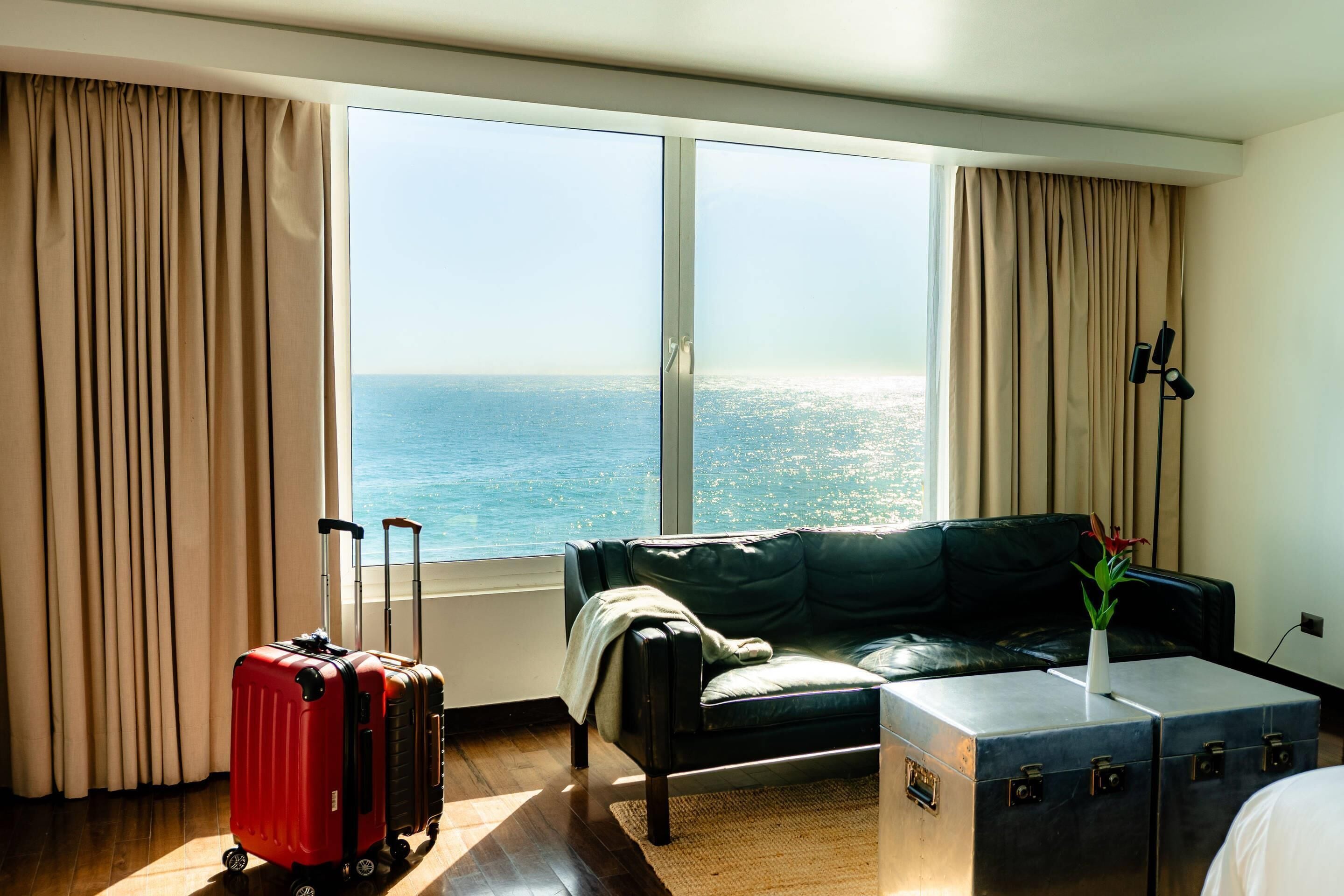 Business kamer, 1 kingsize bed, niet-roken | Luxe beddengoed, een minibar, een kluis op de kamer, een bureau