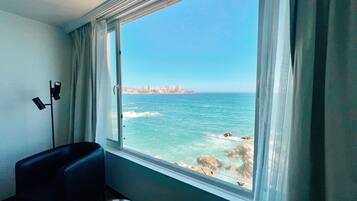Room, 2 Single Beds, Non Smoking, Ocean View | Premium bedding, minibar, in-room safe, desk