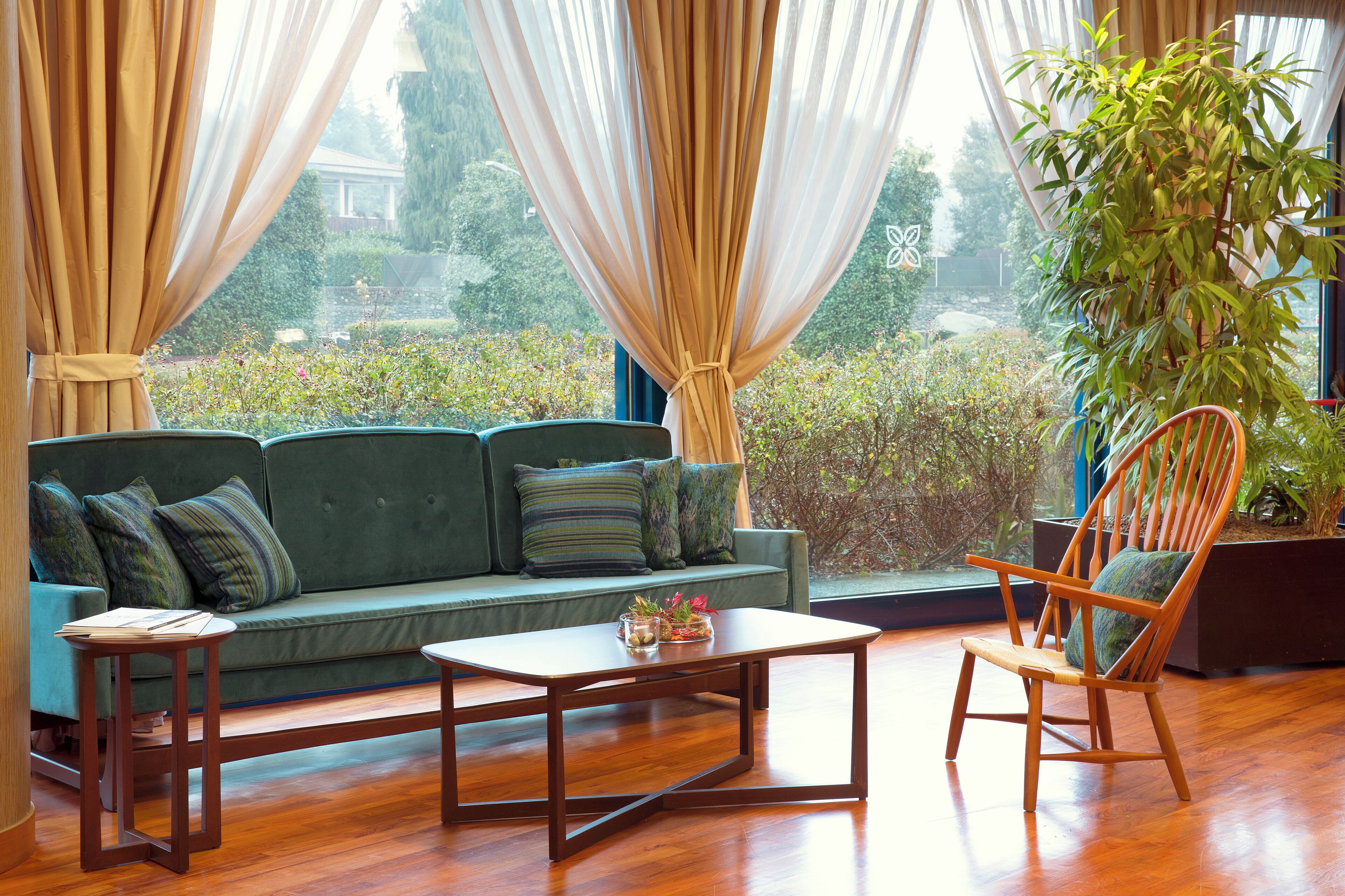 32-inch LCD TV with cable channels, TV