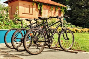 Bicycling - Zeus Essence Dolce by Wyndham Milan Malpensa (Somma Lombardo)