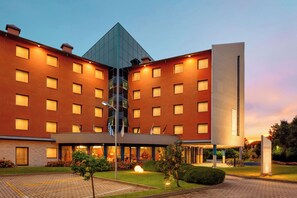 Exterior - Zeus Essence Dolce by Wyndham Milan Malpensa (Somma Lombardo)