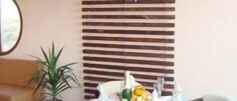 Se sirven desayunos, almuerzos y cenas