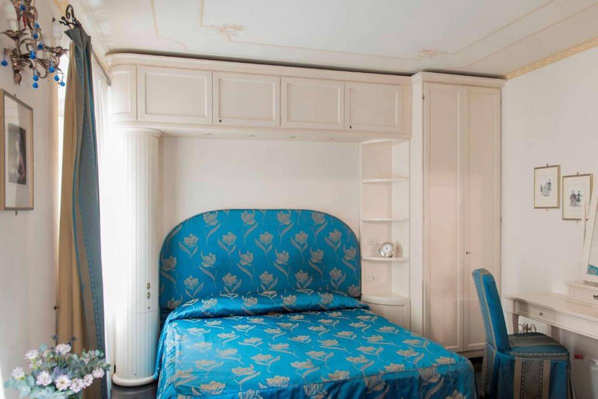 Premium Double or Twin Room | Minibar, in-room safe, desk, blackout drapes