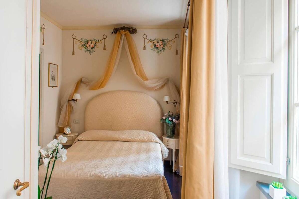 Standard Double or Twin Room, 1 Double Bed | Minibar, in-room safe, desk, blackout drapes