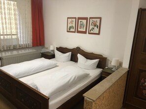 Kahden hengen huone yhdelle, 1 keskisuuri parisänky | Työpöytä, ilmainen Wi-Fi