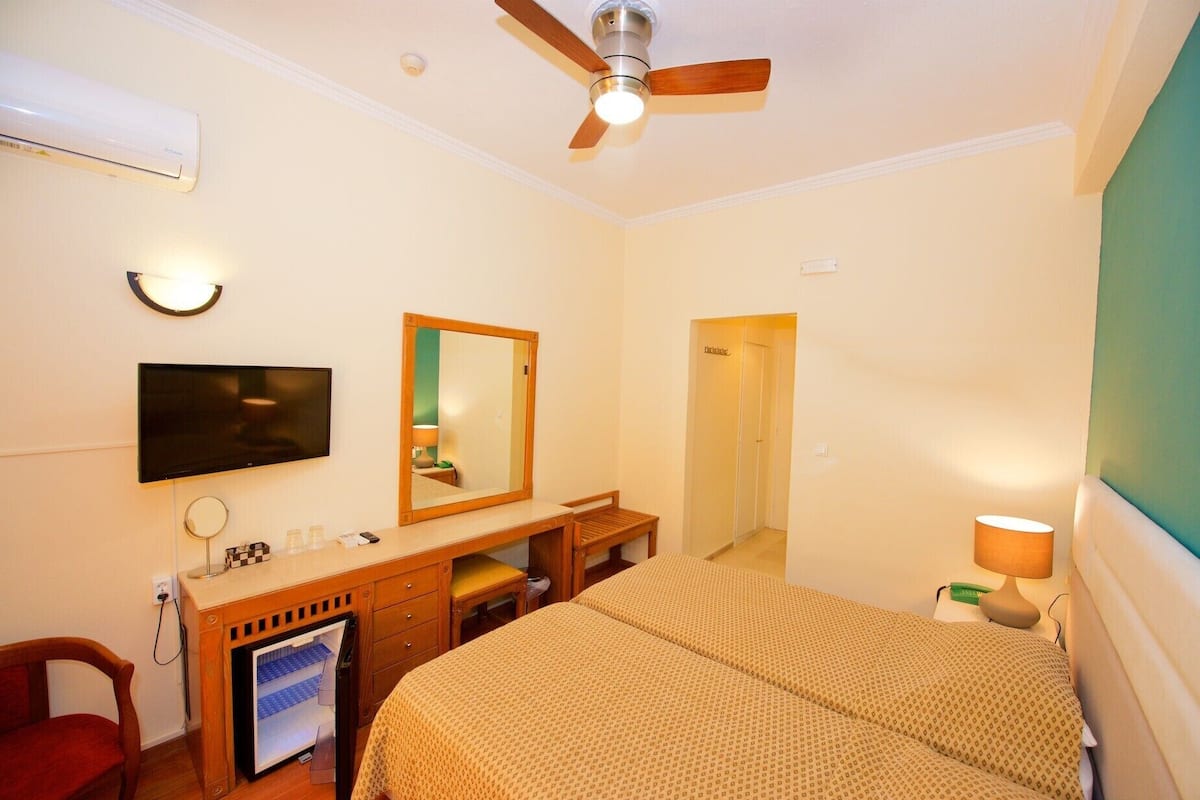 pillow-top beds, minibar, in-room safe, desk