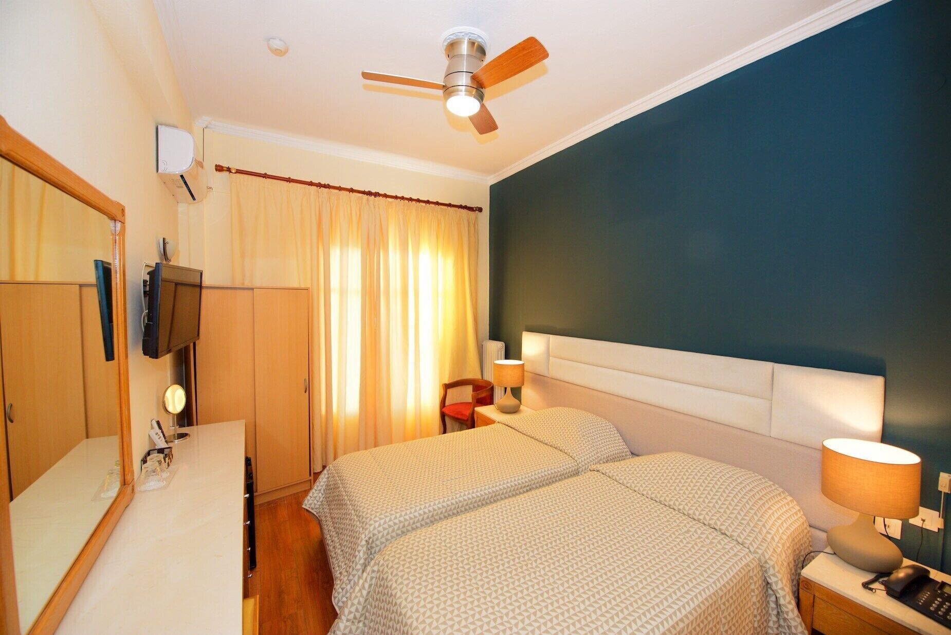 double or twin room | pillow-top beds, minibar, in-room safe, desk