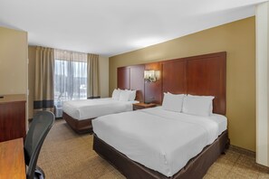 Premium bedding, in-room safe, desk, blackout drapes