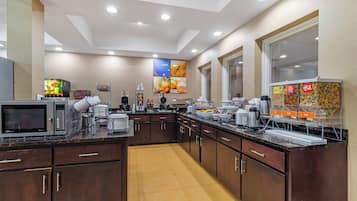 Ilmainen päivittäinen buffetaamiainen