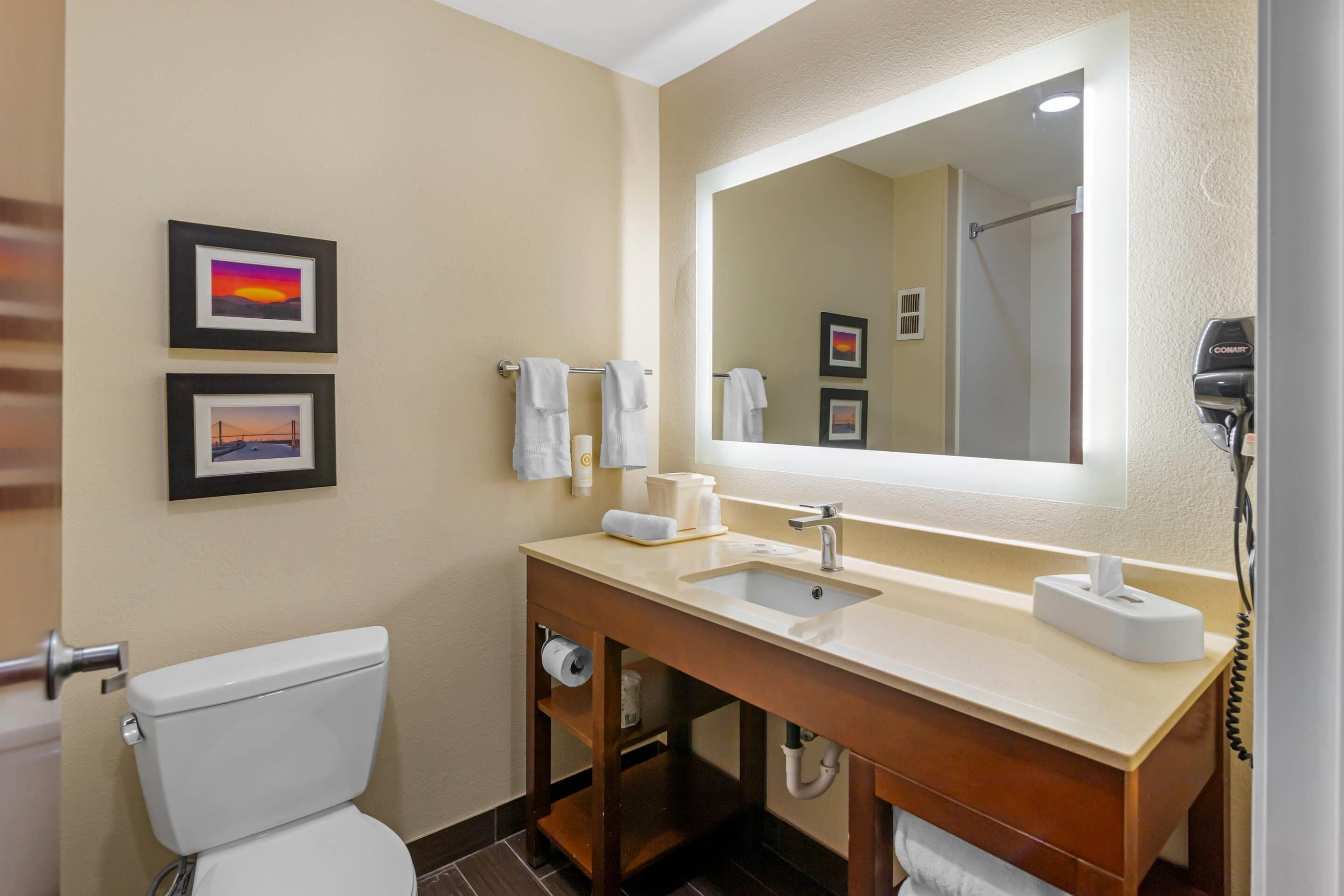 2 Queen Beds, Standard Suite, Non Smoking