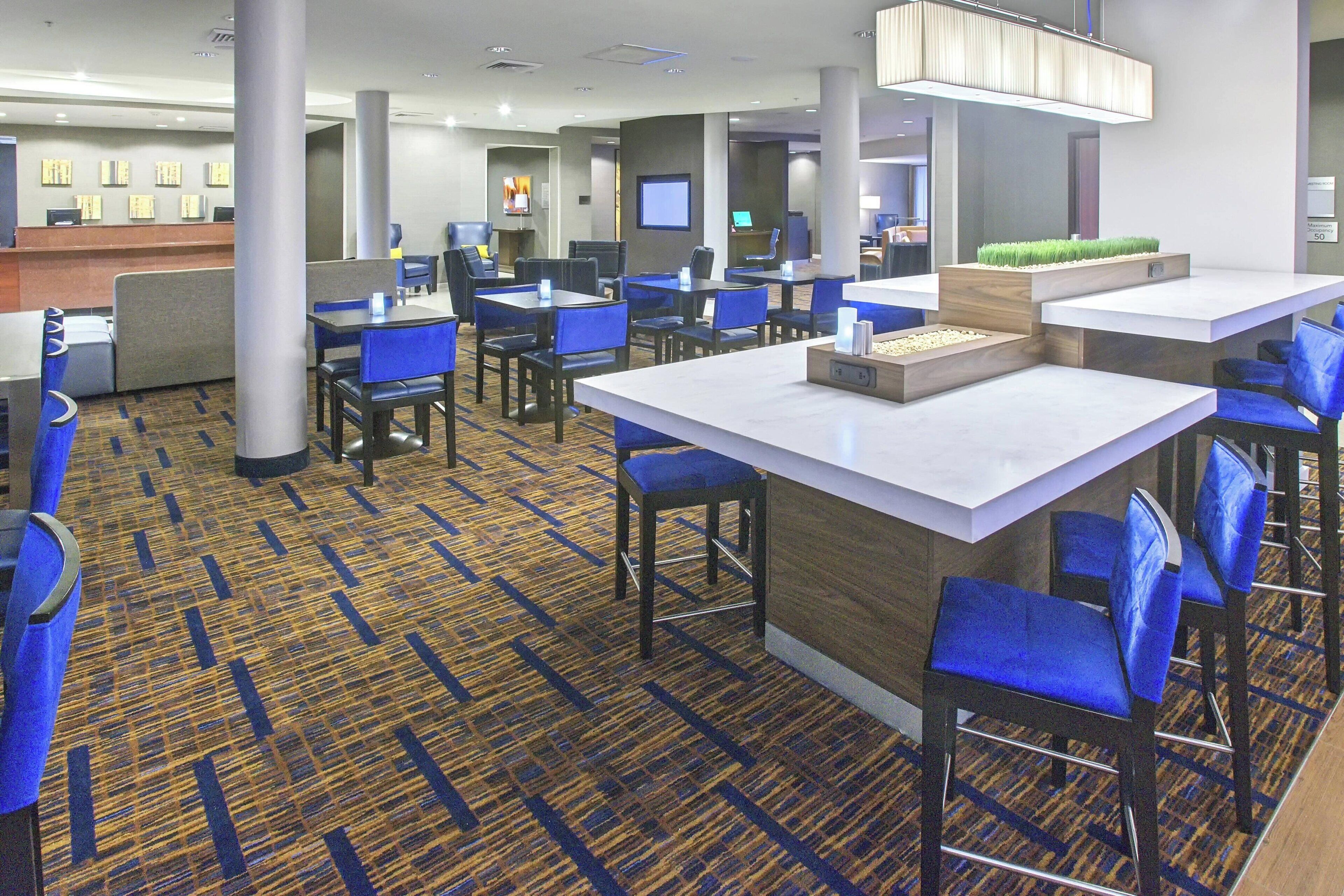 breakfast and dinner served, american cuisine