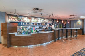 Breakfast and dinner served  - Courtyard by Marriott Cincinnati North at Union Centre (West Chester)