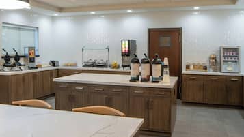 Free daily continental breakfast