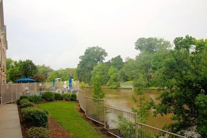 Water view - Fairfield Inn & Suites by Marriott Lafayette South (Lafayette)