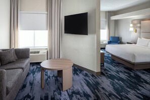 Hypo-allergenic bedding, pillowtop beds, in-room safe, desk - Fairfield Inn & Suites by Marriott Lafayette South (Lafayette)