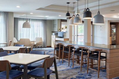 Fairfield Inn & Suites by Marriott Burlington