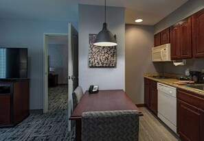 Full-size fridge, microwave, stovetop, dishwasher - Homewood Suites by Hilton Fort Collins (Fort Collins)