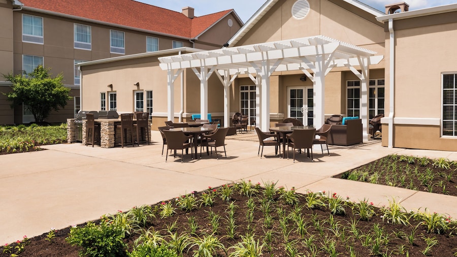 Larkspur Landing Extended Stay Suites St. Louis Riverport - Airport West