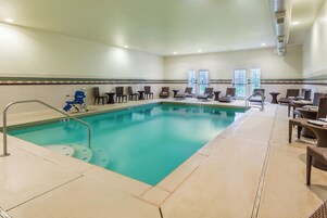 Indoor pool, sun loungers