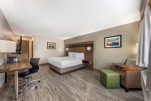 Standard Room, 1 King Bed, Non Smoking, Refrigerator & Microwave