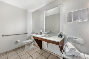 Standard Room, 1 King Bed, Accessible, Non Smoking | Accessible bathroom - Best Western Dos Rios (Junction)