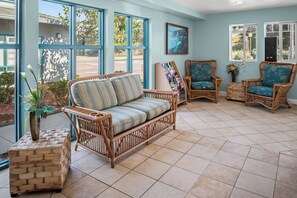 Reception - Morro Shores Inn And Suites (Morro Bay)