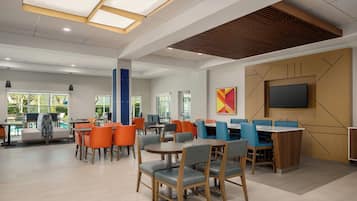 Free daily buffet breakfast