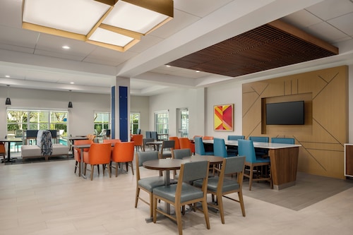 Holiday Inn Express & Suites Kendall by IHG