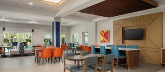 Holiday Inn Express & Suites Kendall by IHG