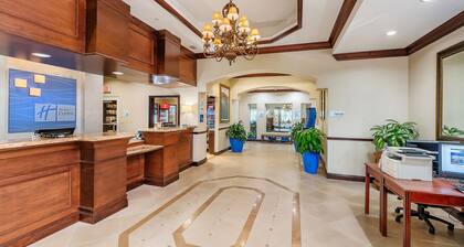 Holiday Inn Express & Suites Kendall by IHG