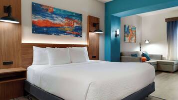 Executive Room, 1 King Bed, Accessible, Non Smoking | Premium bedding, desk, iron/ironing board, free cribs/infant beds