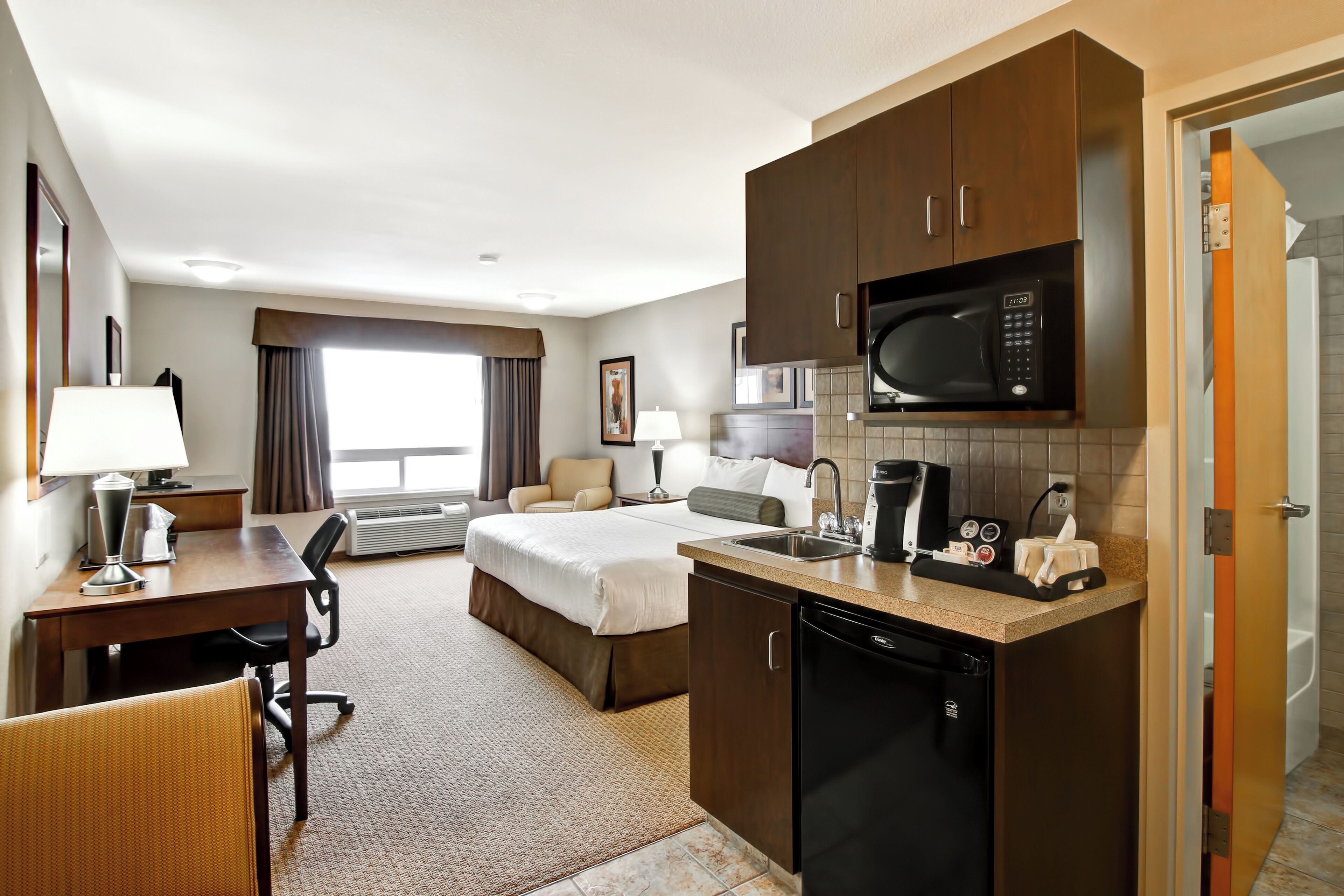 Iron/ironing board, free WiFi, wheelchair access