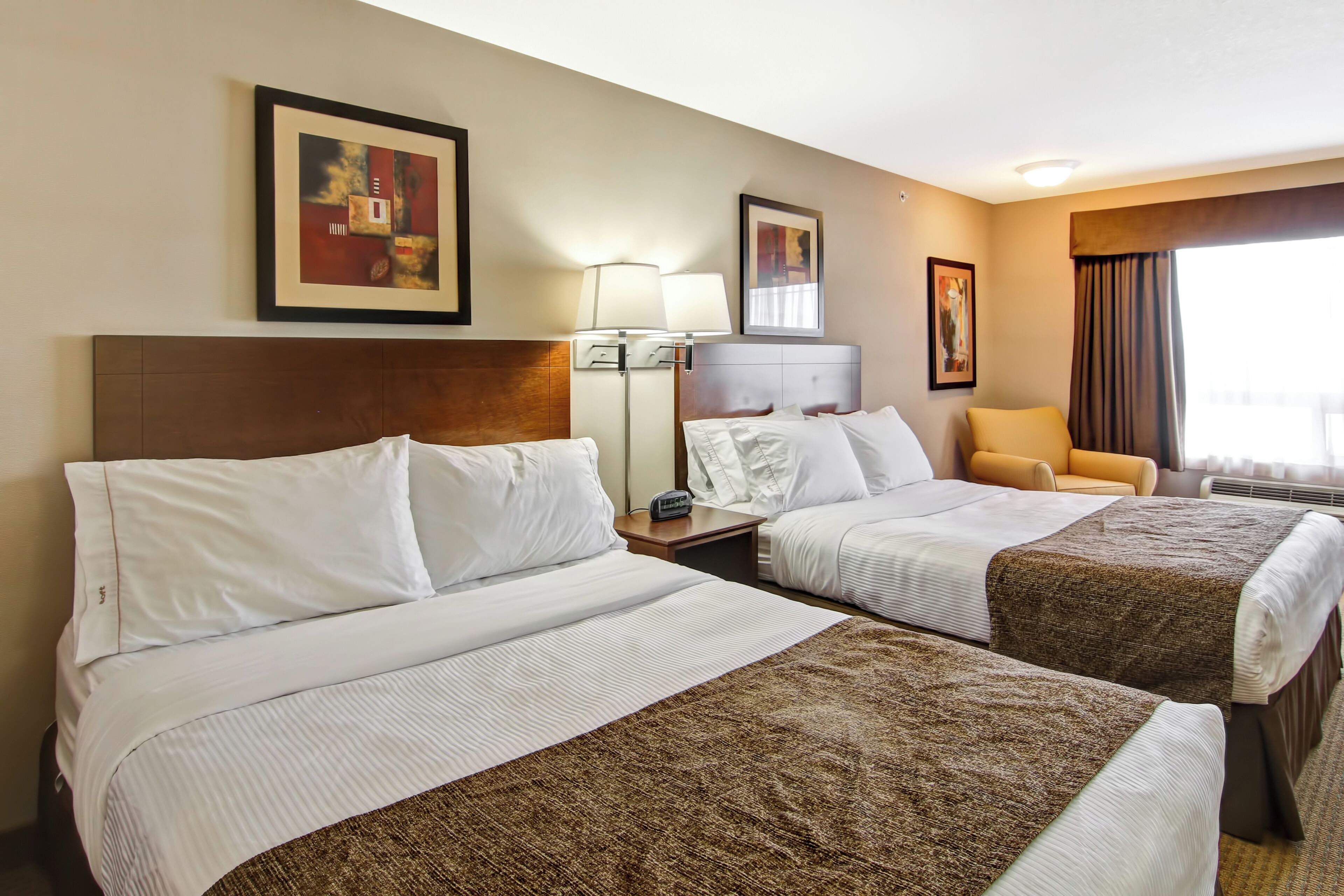 Standard Double Room, Ground Floor | Living area | Flat-screen TV, pay films