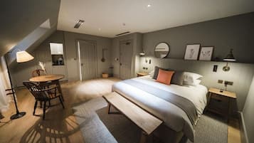 In-room safe, desk, cots/infant beds, rollaway beds