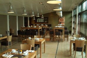 Daily buffet breakfast for a fee