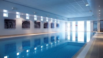Indendørs pool