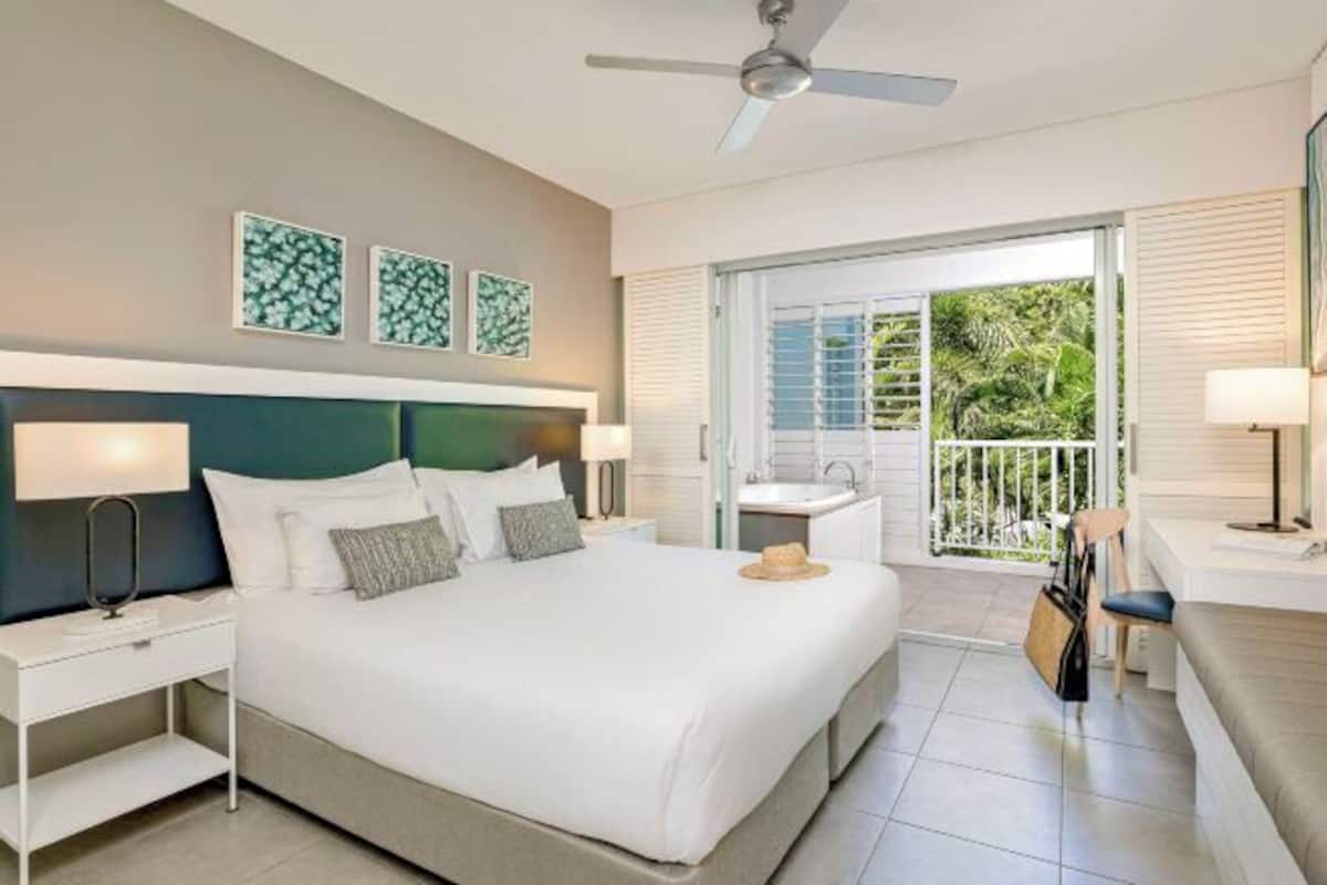 1 bedroom, in-room safe, iron/ironing board, Internet
