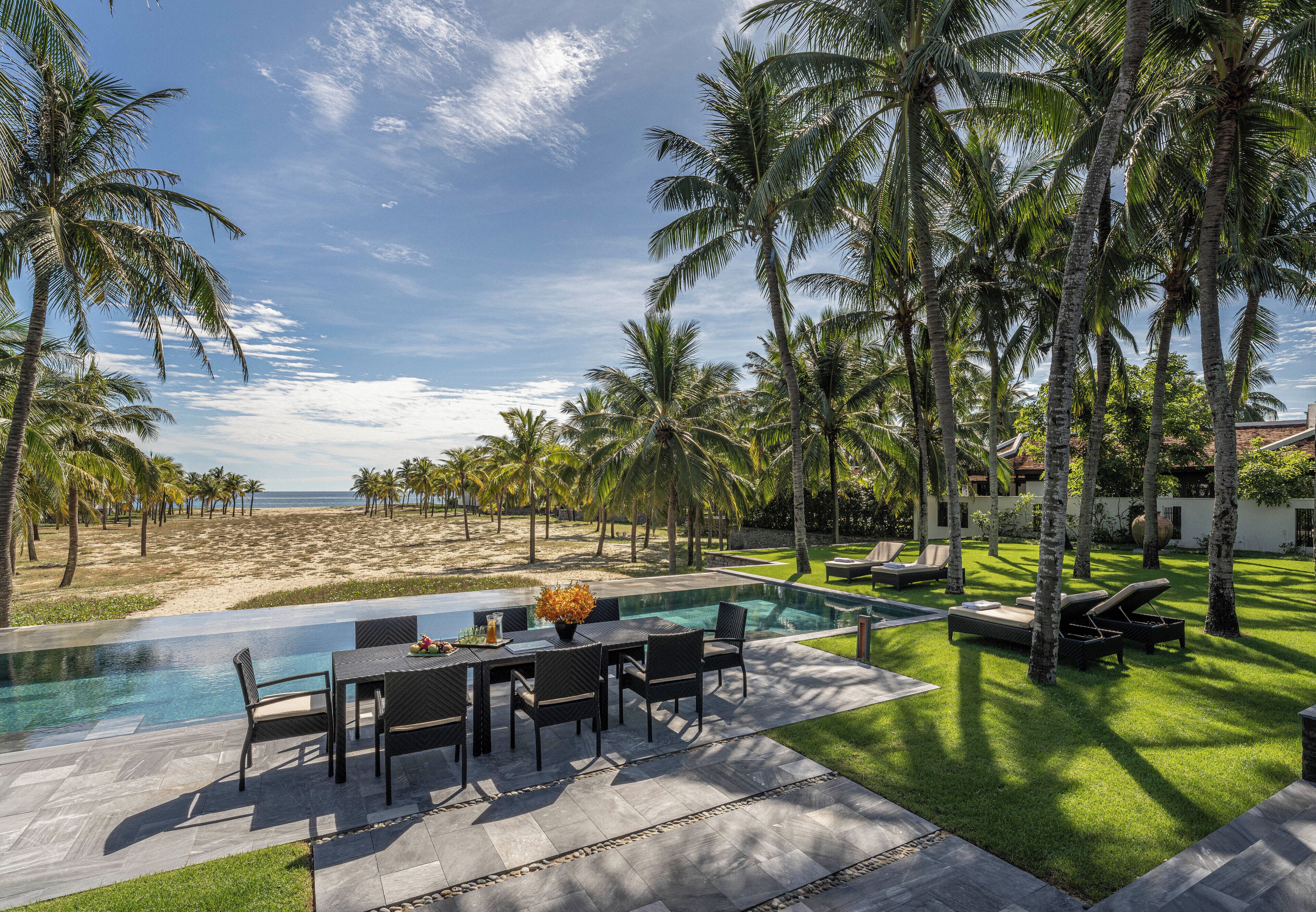 Four Bedroom Pool Villa | 防过敏的被褥、羽绒被、迷你吧、客房内保险箱