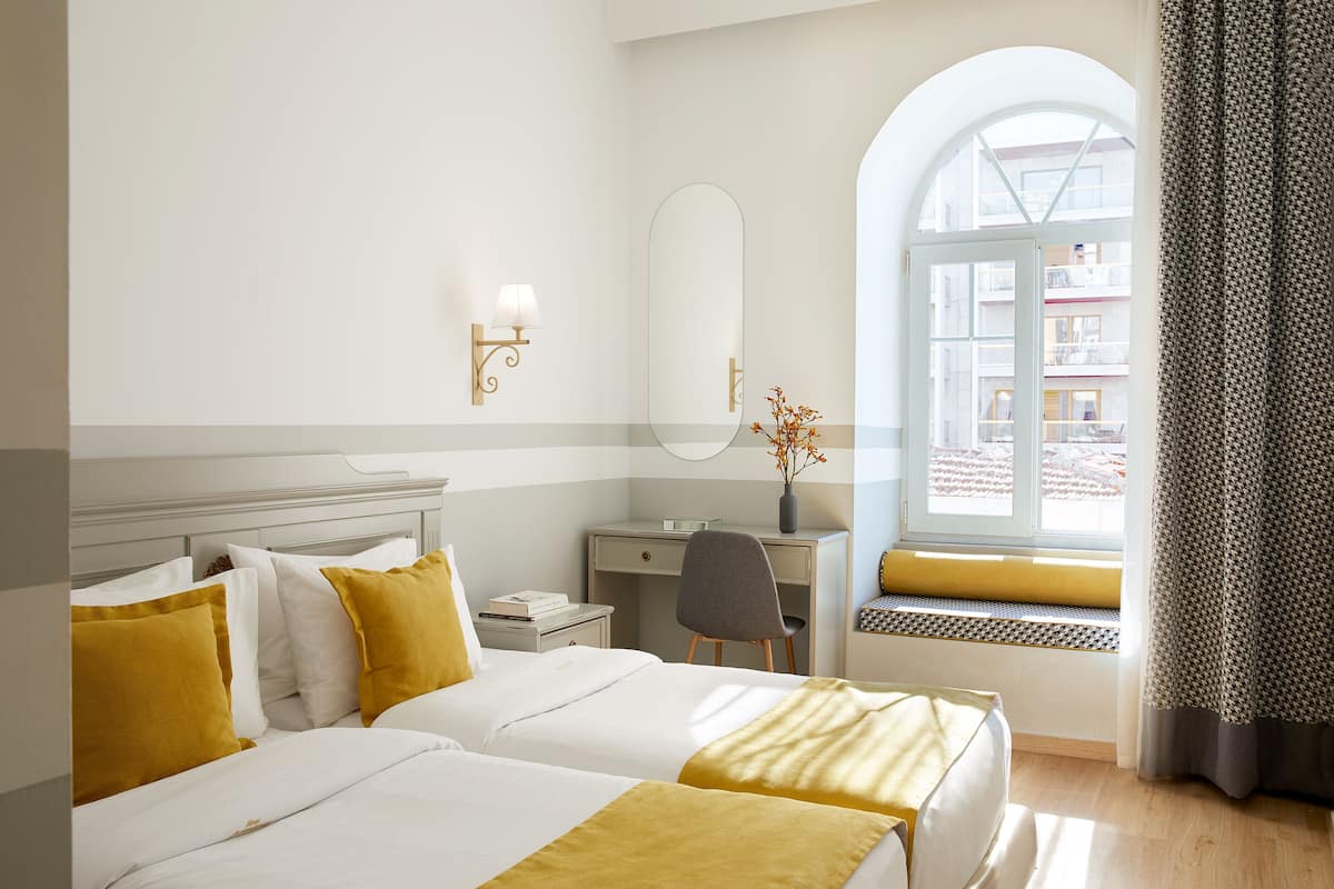 Standard-Doppel- oder -Zweibettzimmer