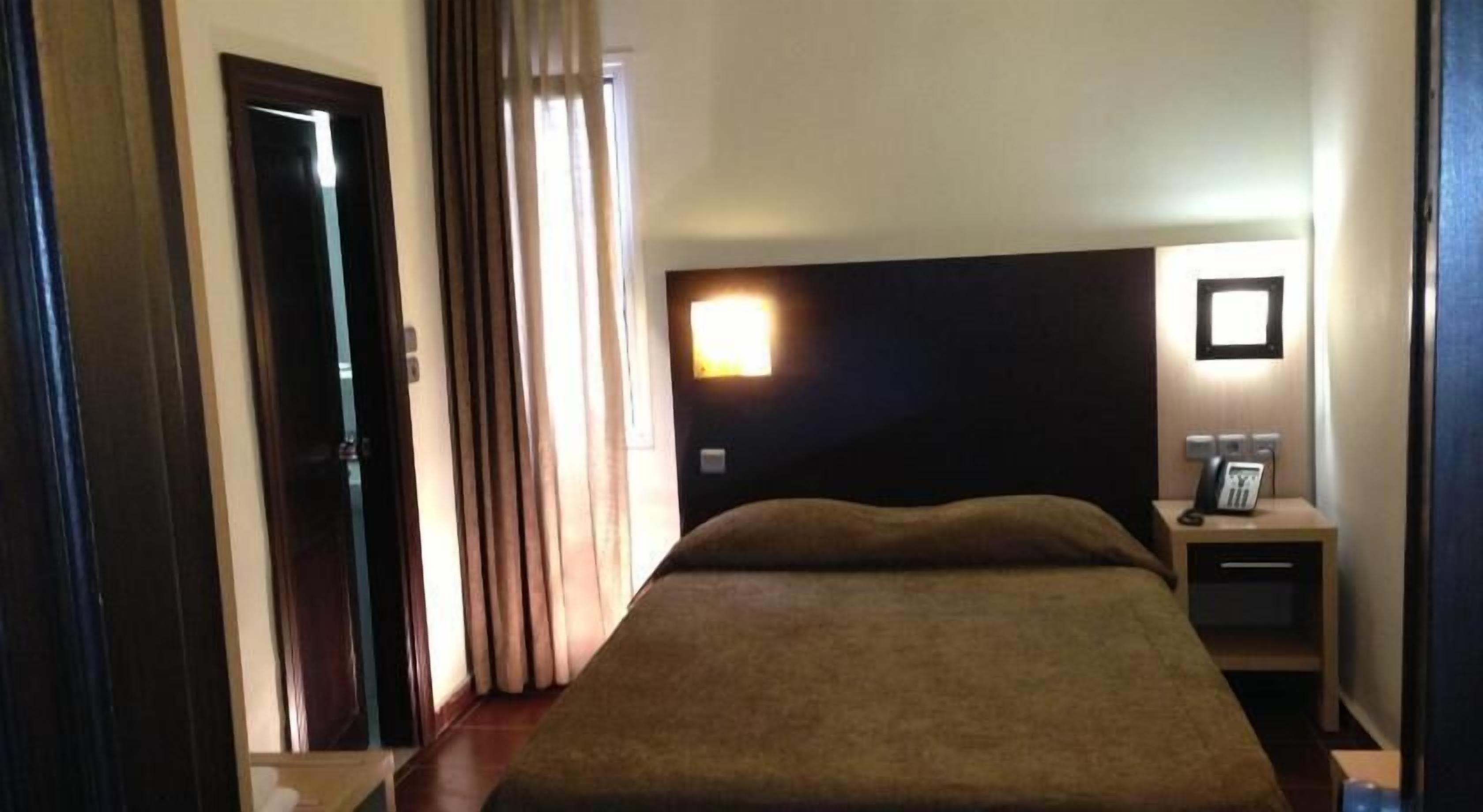 Premium bedding, Select Comfort beds, in-room safe