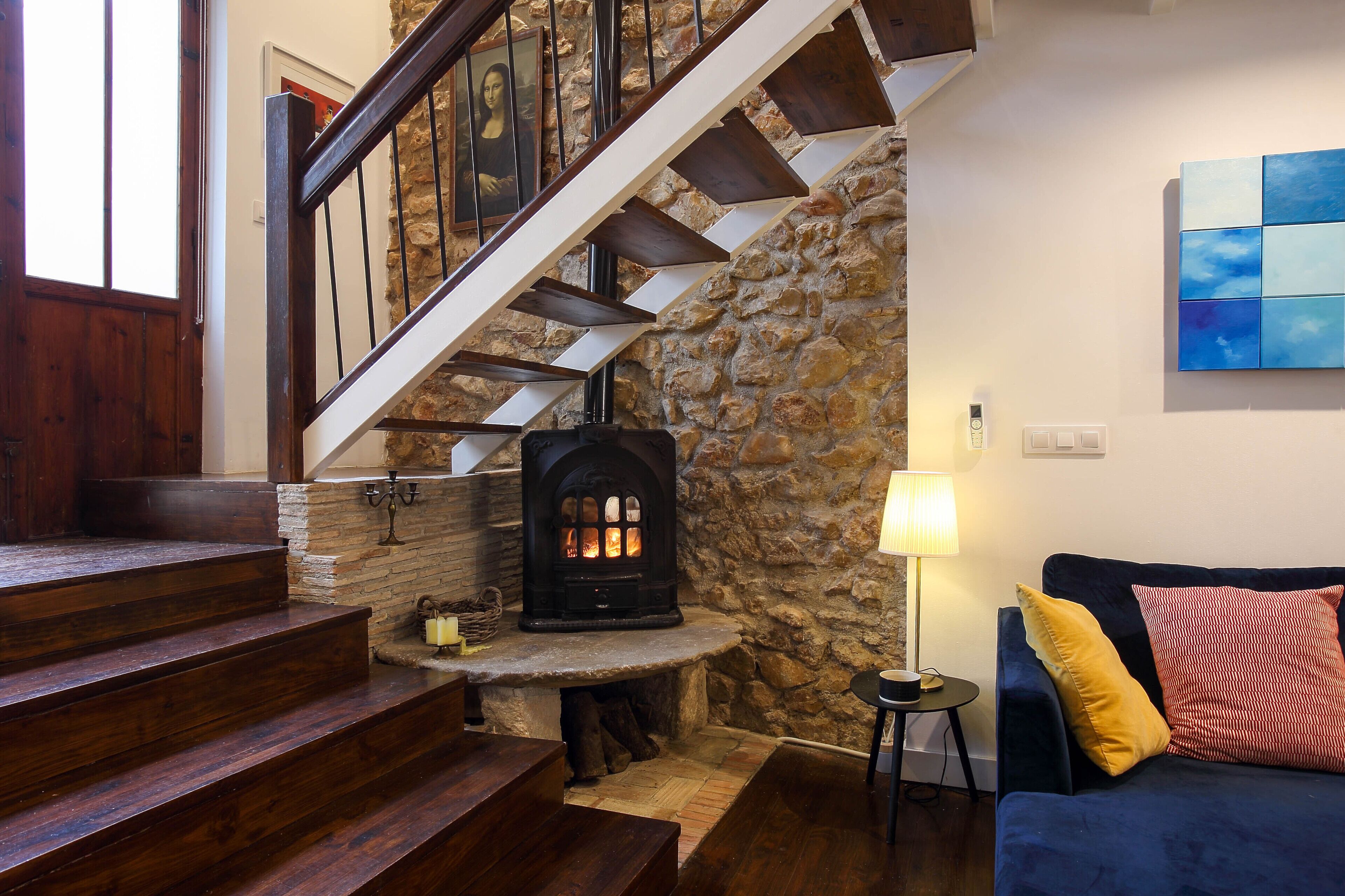 signature apartment, annex building | living area | 32-inch flat-screen tv with satellite channels, tv