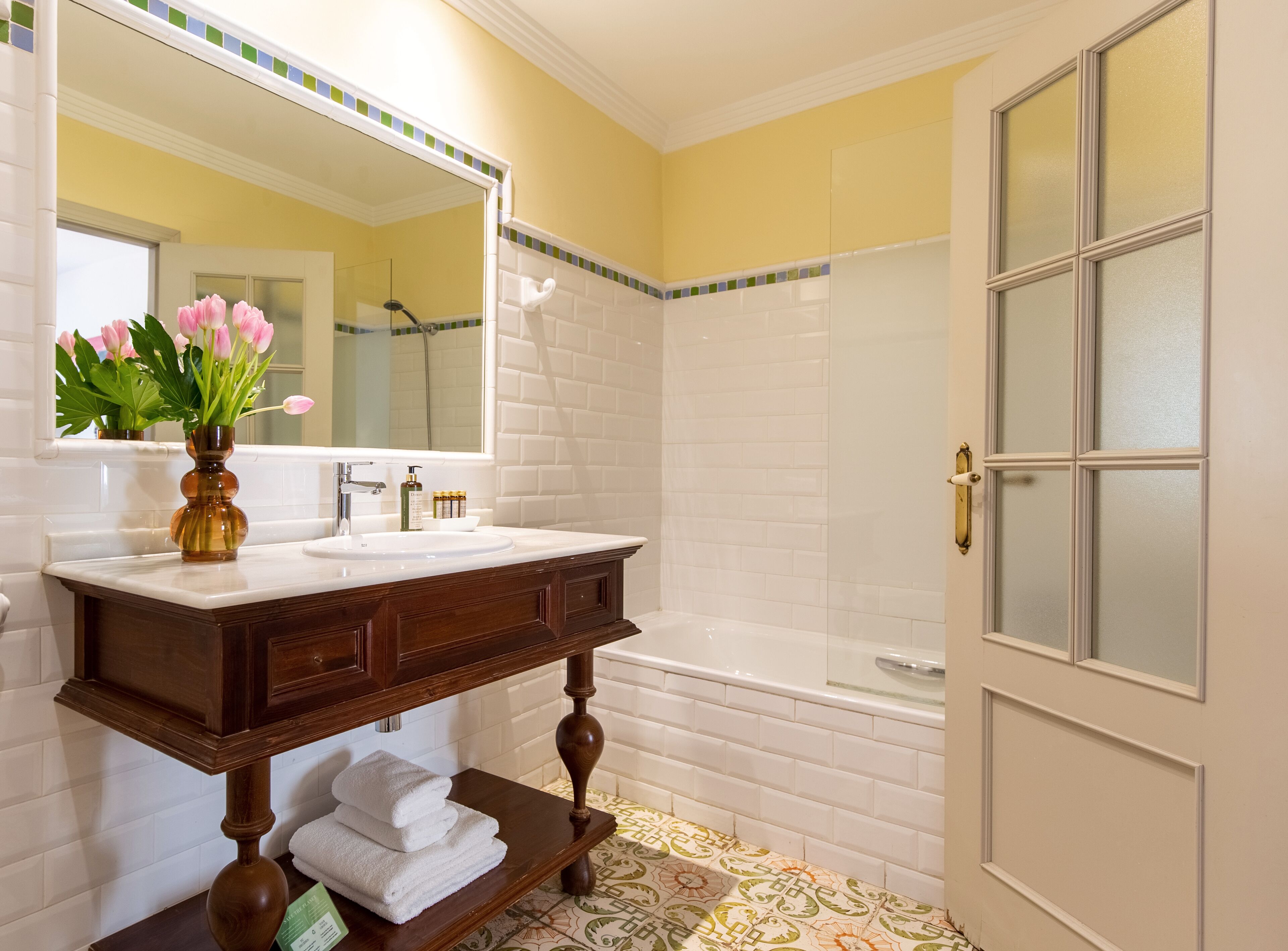 superior double or twin room, ensuite | bathroom | eco-friendly toiletries, hair dryer, towels