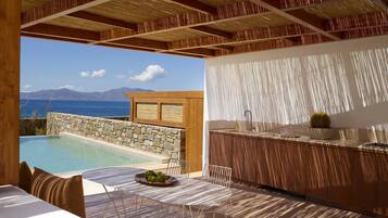 Bill&Coo Three Bedroom Villa with Pool | Premium bedding, minibar, free WiFi, bed sheets