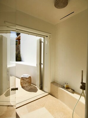 Free toiletries, hair dryer, bathrobes, slippers