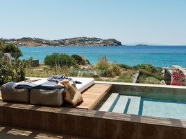 The Coast Beachfront Suite with Plunge Pool | Terrace/patio