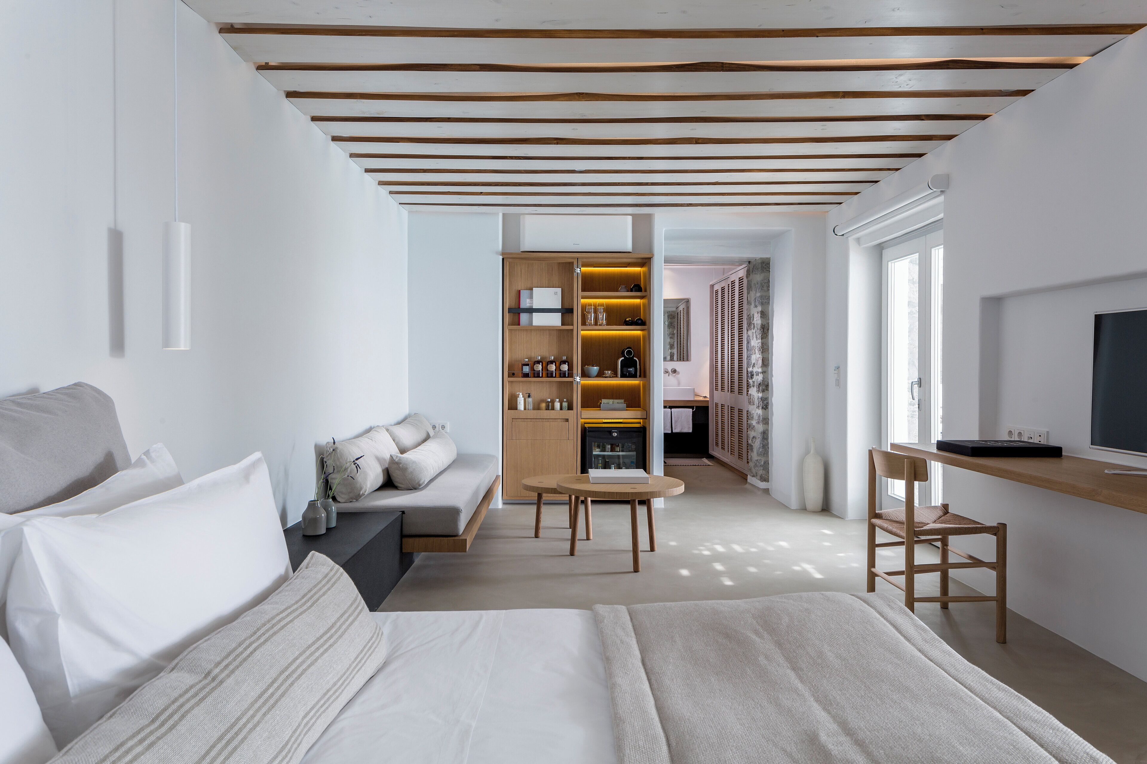 premium bedding, minibar, free wifi, bed sheets