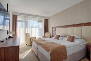 Premium Double Room | Minibar, in-room safe, desk, blackout drapes - Ensana Esplanade (Piestany)